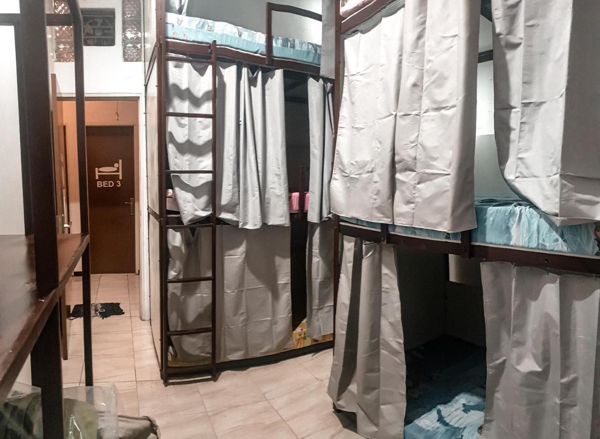 Lit Superposé dans Dortoir pour Femmes